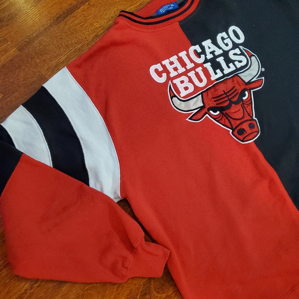 Vintage Starter Chicago Bulls Sweatshirt